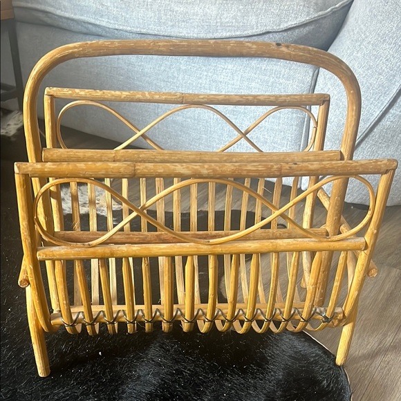 Vintage Rattan Magazine Rack - Natural Brown - Picture 2 of 10